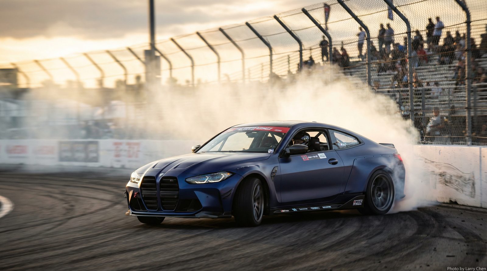 17c一起草宝马M4漂移视频